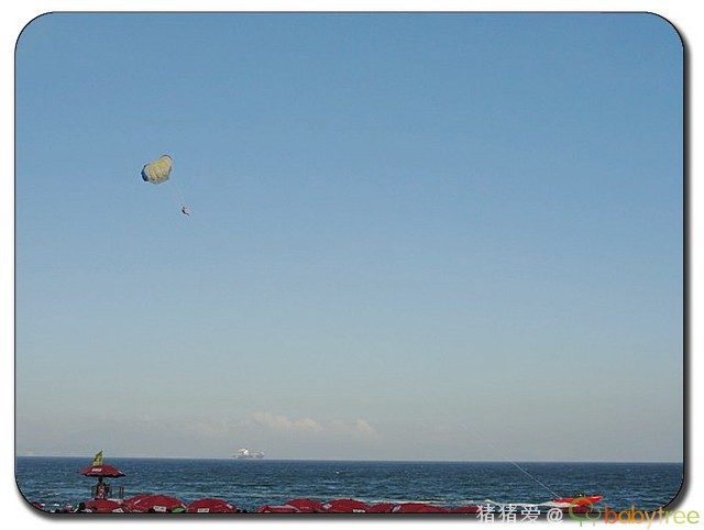 在海边,见证表妹的幸福