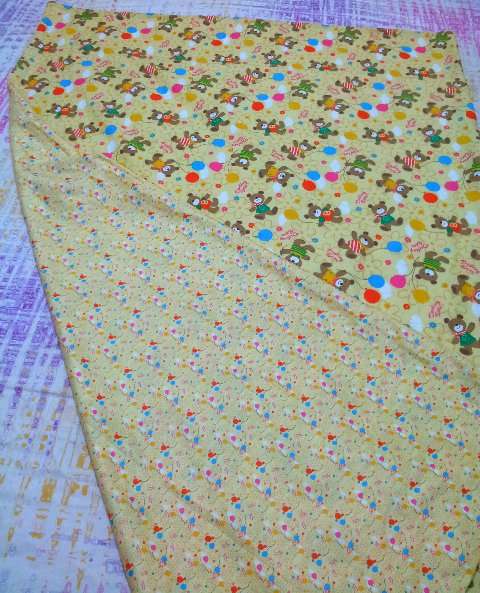 这个是我亲手给宝宝缝的小被套,花了我半天时间!