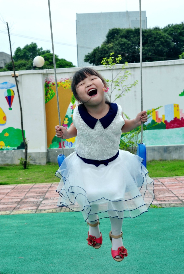 瞧这一张张快乐的笑脸,见证园里的美好时光.