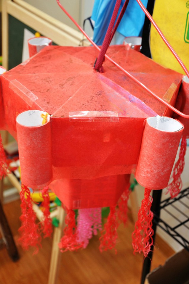 24块纸板做一个红灯笼