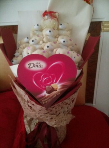 一早上收到的礼物  虽不是很贵重  但是足以珍贵