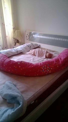 宝宝掉床了,求安慰!