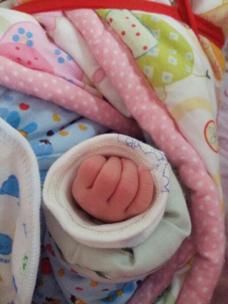 男宝宝出生第四天!我的宝贝儿子