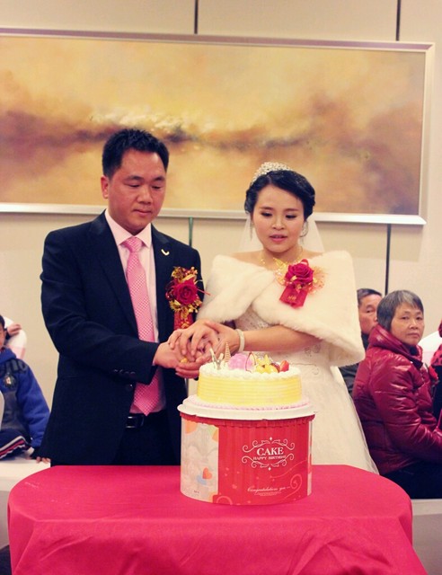 20岁以下,结婚当天婚纱照!