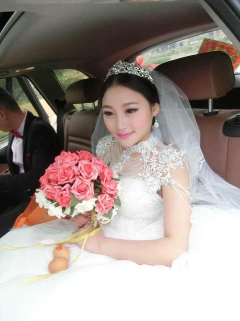 20岁以下,结婚当天婚纱照!