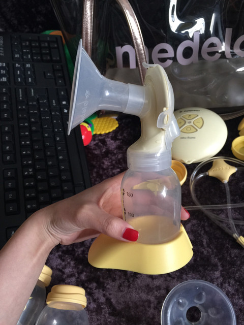 转medela美德乐丝韵翼双边吸奶器