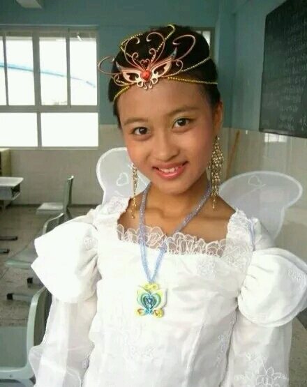 扒一扒,巴拉拉小魔仙凌美琪的整容之路.