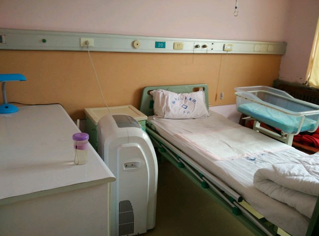 有谁能给帮忙拍下人民医院单间的照片