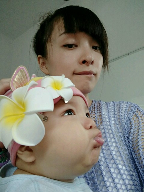 我们家的小胖子.妈妈越来越离不开你娃咯._宝宝树