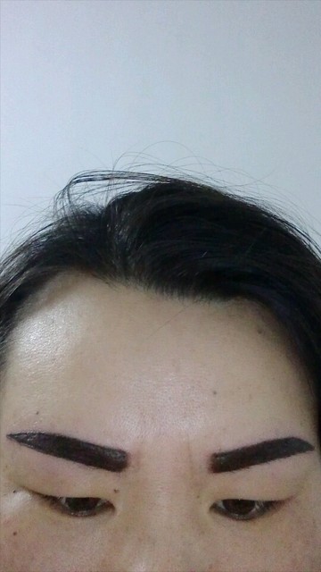 昨天纹的眉毛好粗好难看呀