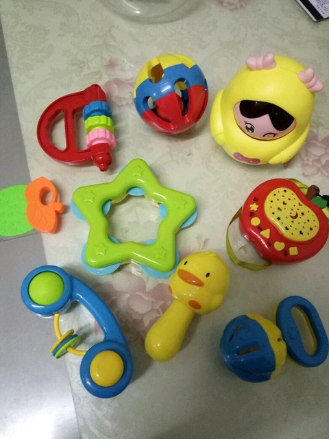 现在孩子玩玩具就玩个新鲜,买回来没玩几下就不要了