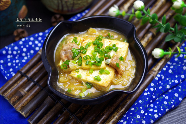 【家常美食】豆腐牛肉泡菜鍋