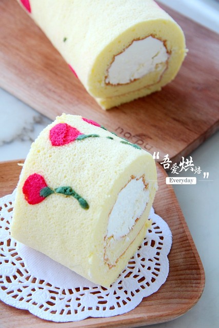 15, 冷藏好的蛋糕卷取出切块即可食用          举报举报